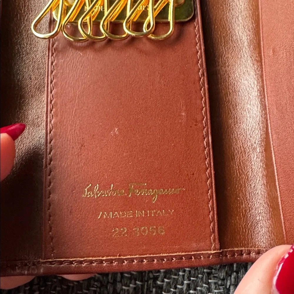 Salvatore Ferragamo Vintage Vara Bow 6  Key holder